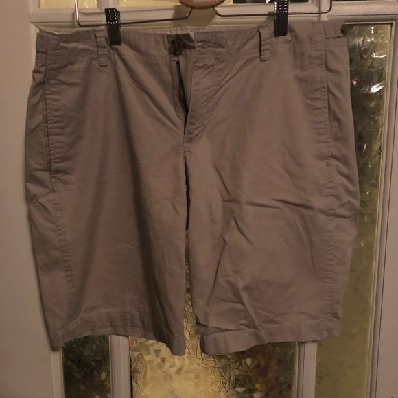 Old Navy Pants - Old Navy khaki shorts Size 12